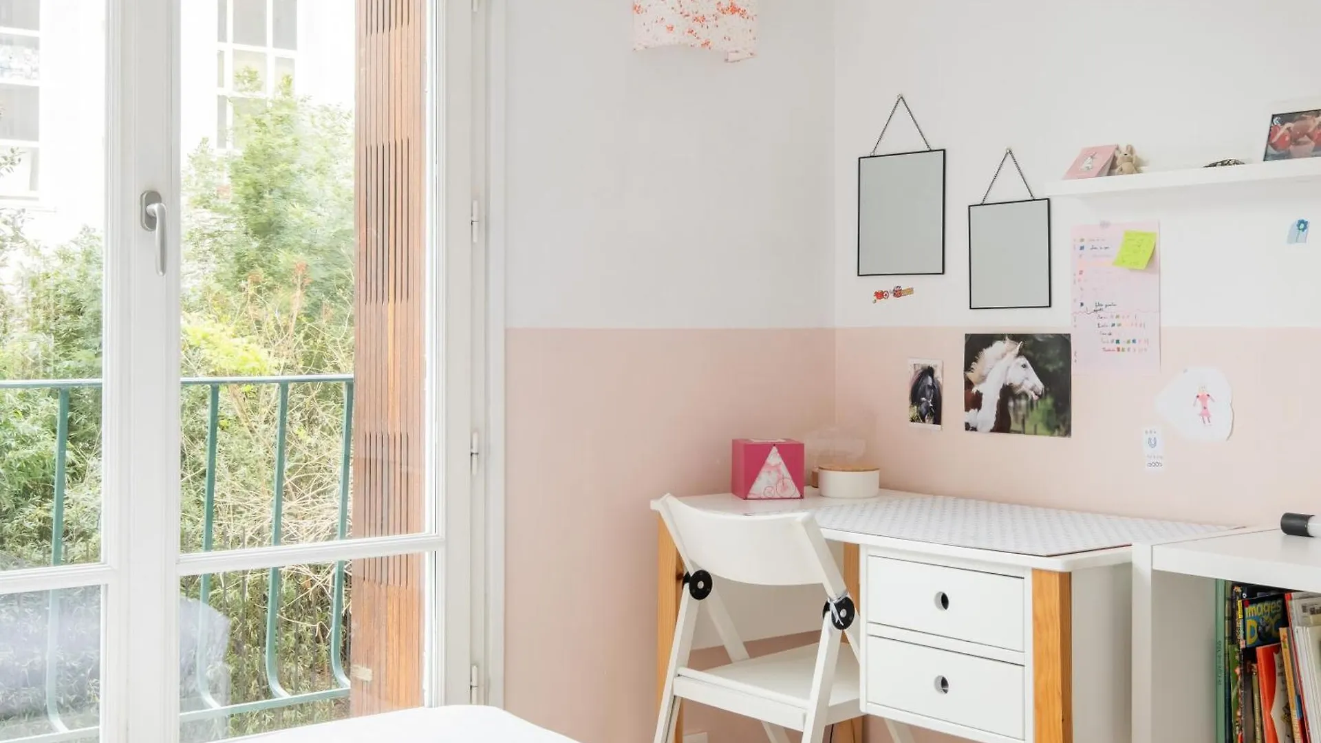 Veeve - Grand In Grey Apartment Paris