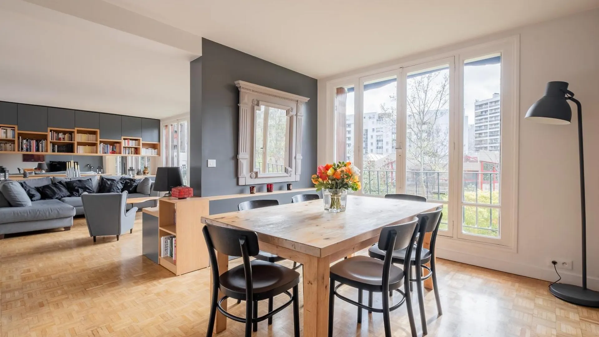 Veeve - Grand In Grey Apartment Paris