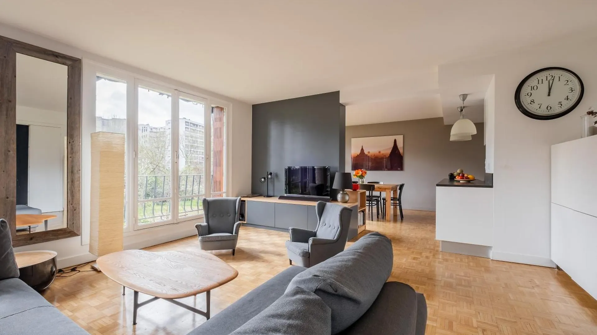Veeve - Grand In Grey Apartment Paris